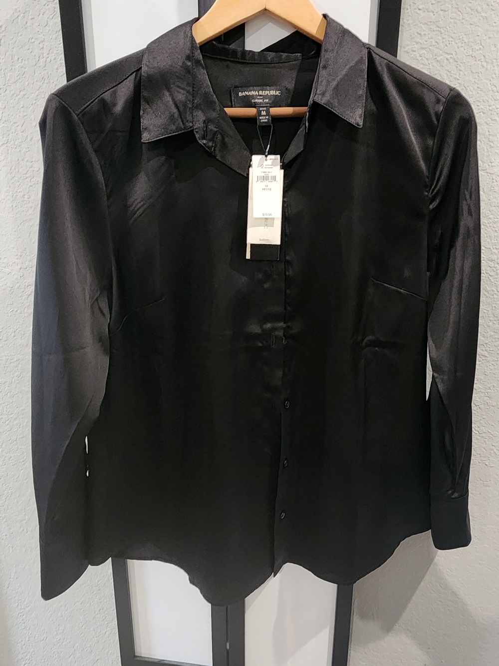 Banana Republic Women's Black Satiny Button-Down Shirt